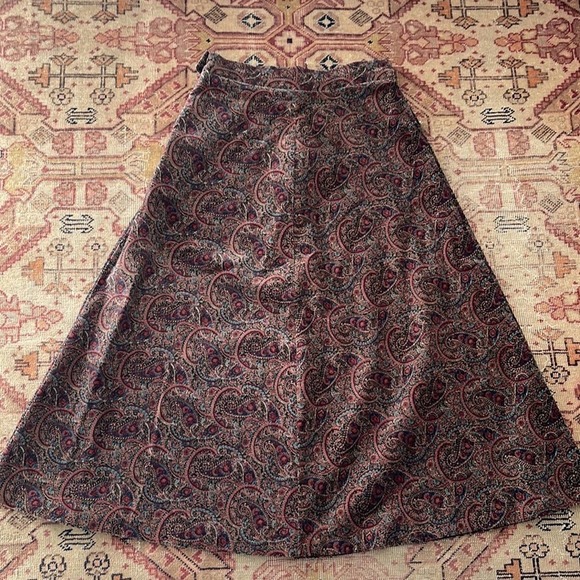 Vintage velvet pattern a-line skirt size 4 - Picture 2 of 5